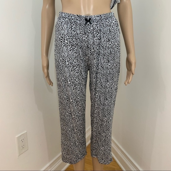 New Rene Rofe Women's 2 Piece Pajama Set PJs - Picture 4 of 14
